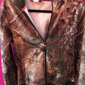 UNDER ARMOR! fleece zip up!!